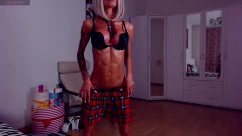 Sonja Ray online show from 09.19.25