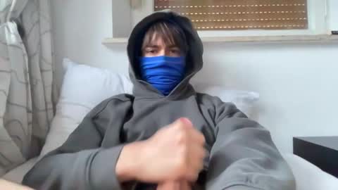 sonny_moore_ online show from 01.10.26