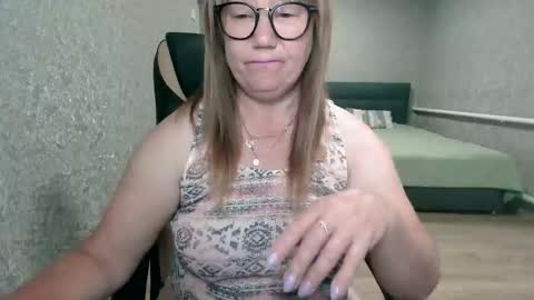 Snapshot of sonyanightt chatting on 05.27.26 SonyaNightt online show from 05.27.26