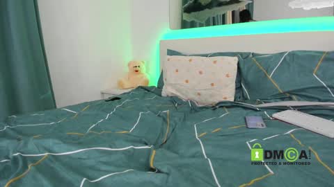 SonyaParadise online show from 02.21.25