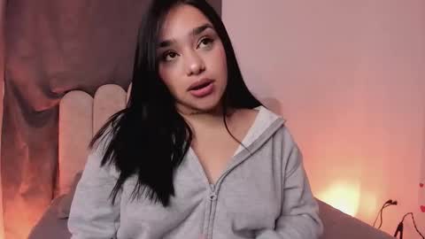 Snapshot of soofii_james chatting on 10.01.25 sofi online show from 10.01.25