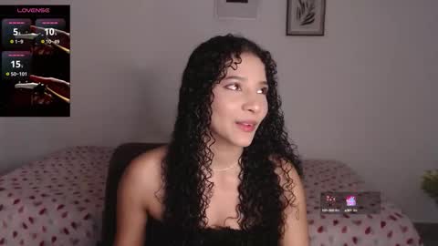 Snapshot of sophi_baby chatting on 09.22.25 Sophi baby online show from 09.22.25