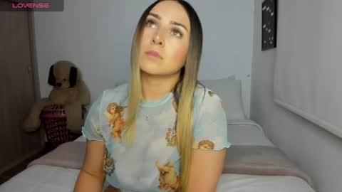 Snapshot of sophi_moreno chatting on 07.15.26 Sofi online show from 07.15.26