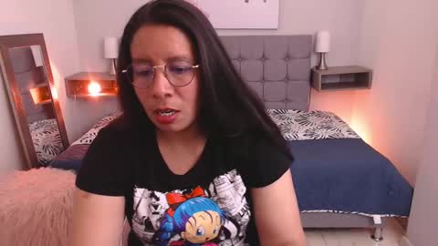 Snapshot of sophia_666_ chatting on 09.10.25 Sophia online show from 09.10.25