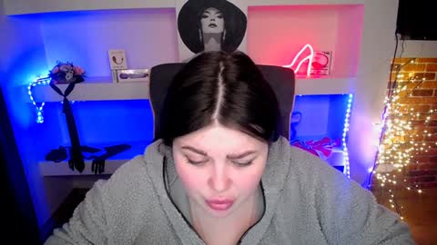 Snapshot of sophia__olsen chatting on 01.14.25 sophia__olsen online show from 01.14.25