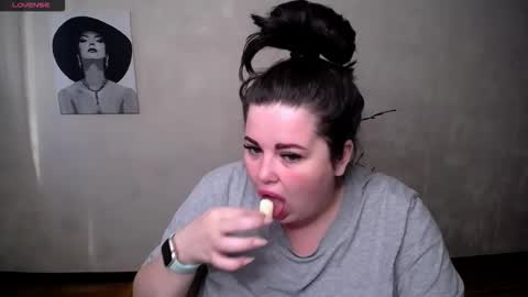 Snapshot of sophia__olsen chatting on 09.16.25 sophia__olsen online show from 09.16.25