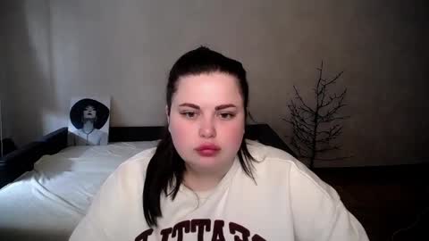 sophia__olsen online show from 04.04.26