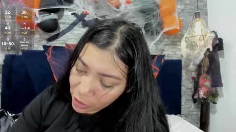 Snapshot of sophia_brunett chatting on 10.30.25 Sophia online show from 10.30.25