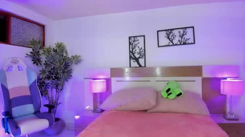 Snapshot of sophia_duarte_ chatting on 05.22.26 sophia_duarte_ online show from 05.22.26