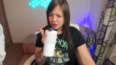 Snapshot of sophia_grants chatting on 11.20.25 sophia_grants online show from 11.20.25