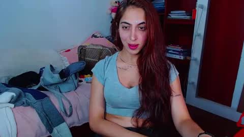 Snapshot of sophia_greey chatting on 01.11.26 sophia_greey online show from 01.11.26