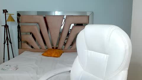 Sophia  online show from 01.02.25