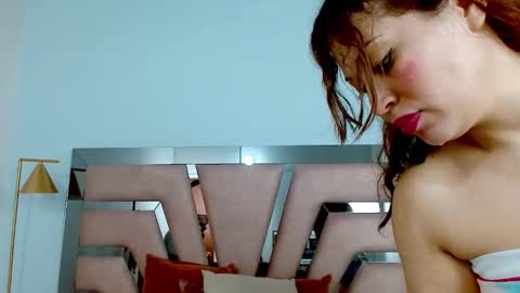 Sophia  online show from 01.14.25