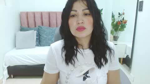 Snapshot of sophia_hadid chatting on 05.05.26 Sophia online show from 05.05.26