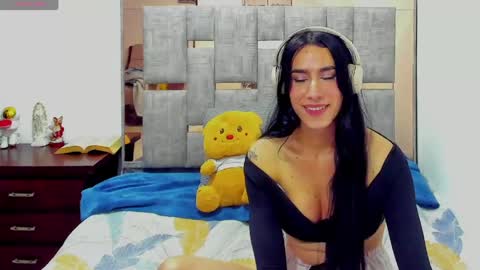 Snapshot of sophia_harry chatting on 04.24.26 sophia CM online show from 04.24.26