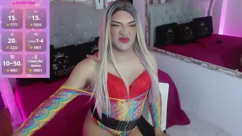 sophia_hott01 online show from 12.22.25