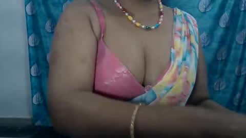 Snapshot of sophia_indian chatting on 04.24.26 Sophia Tamil online show from 04.24.26