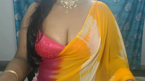 Snapshot of sophia_indian chatting on 06.18.26 Sophia Tamil online show from 06.18.26