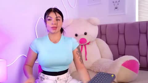 Sophia Carson online show from 10.05.25