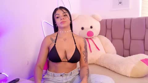 Sophia Carson online show from 12.04.25