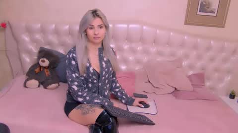 Snapshot of sophia_smith4146 chatting on 01.13.26 sophia smith4146 online show from 01.13.26