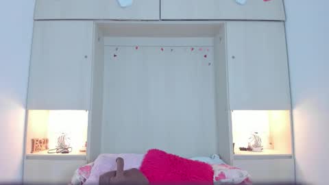 Snapshot of sophia_stonne chatting on 10.31.25 S O P H I A online show from 10.31.25