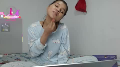 Sophia Bedford online show from 09.28.25