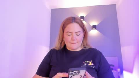 Snapshot of sophiarossee chatting on 01.24.25 Sofi online show from 01.24.25