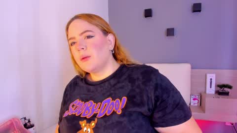 Snapshot of sophiarossee chatting on 02.06.25 Sofi online show from 02.06.25