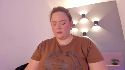 Snapshot of sophiarossee chatting on 02.21.25 Sofi online show from 02.21.25