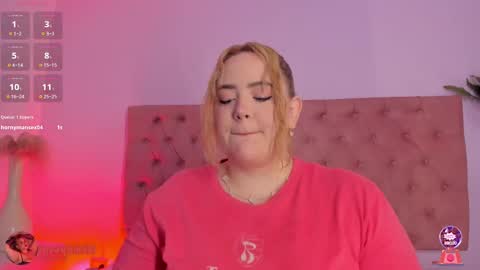 Snapshot of sophiarossee chatting on 09.11.25 Sofi online show from 09.11.25