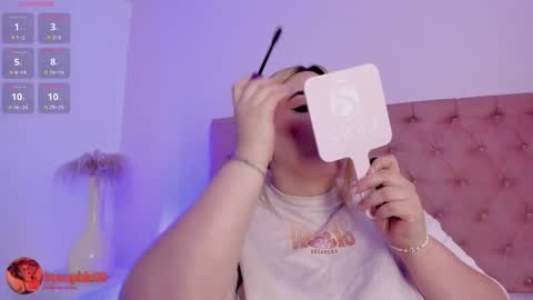 Snapshot of sophiarossee chatting on 10.24.25 Sofi online show from 10.24.25