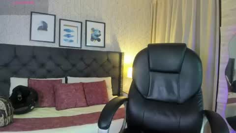 Snapshot of sophie__blare chatting on 07.17.26 sophie__blare online show from 07.17.26