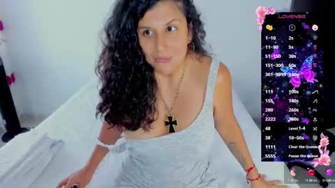 Snapshot of sophie__walker chatting on 09.24.25 Sophia online show from 09.24.25