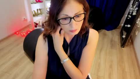 Sophie online show from 04.13.26