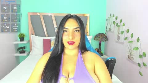 Snapshot of sophie_grays chatting on 05.28.26 S O P H I E online show from 05.28.26