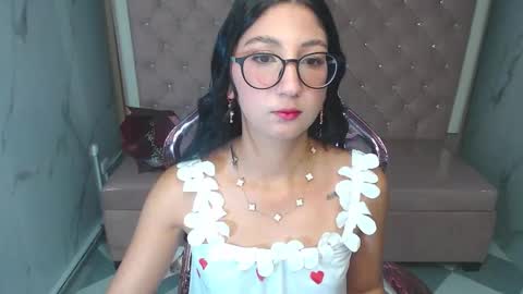 sophie_jones_b online show from 02.14.26