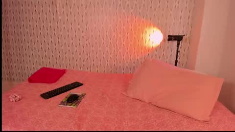 Sophie or Sof online show from 02.07.25