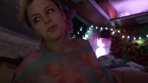 Snapshot of sophie_lovely chatting on 02.17.25 derpy derpington online show from 02.17.25