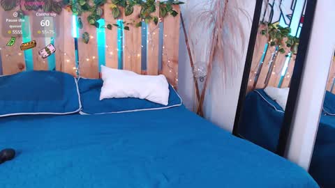 sophie_moon24 online show from 01.28.25