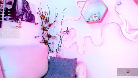 sophie_moon24 online show from 03.06.25