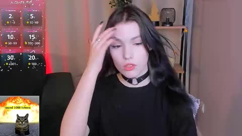 Snapshot of sophie_nomenal_ chatting on 09.16.25 sophie_nomenal_ online show from 09.16.25