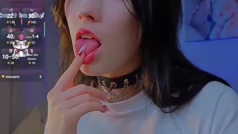 Snapshot of sophie_nomenal_ chatting on 11.05.25 sophie_nomenal_ online show from 11.05.25