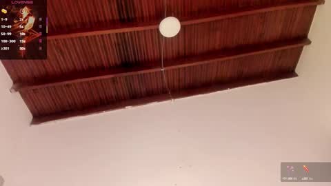 Snapshot of sophie_smith19 chatting on 09.28.25 sophie_smith19 online show from 09.28.25