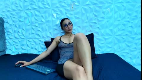 sophie_willow online show from 04.18.26