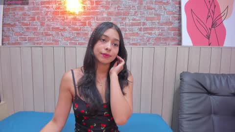 Sophie online show from 01.11.25