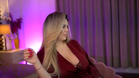 Sophie online show from 12.15.25