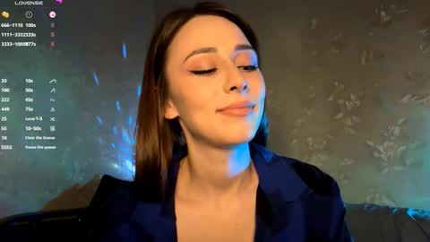 Snapshot of sophiedescoteaux chatting on 10.29.25 Mira online show from 10.29.25