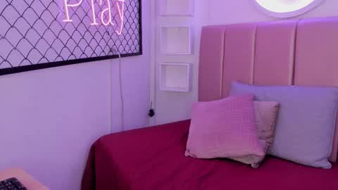 Sophie  online show from 10.02.25