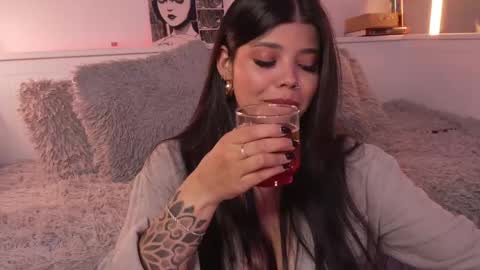 Sophiee  online show from 04.04.26